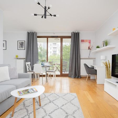 City Apartment With Parking Near Metro Mlociny By Noclegi Renters 바르샤바 외부 사진