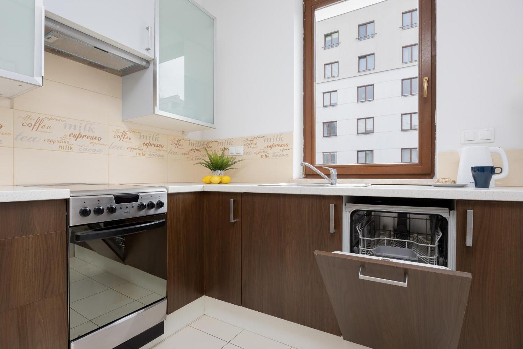 City Apartment With Parking Near Metro Mlociny By Noclegi Renters 바르샤바 외부 사진