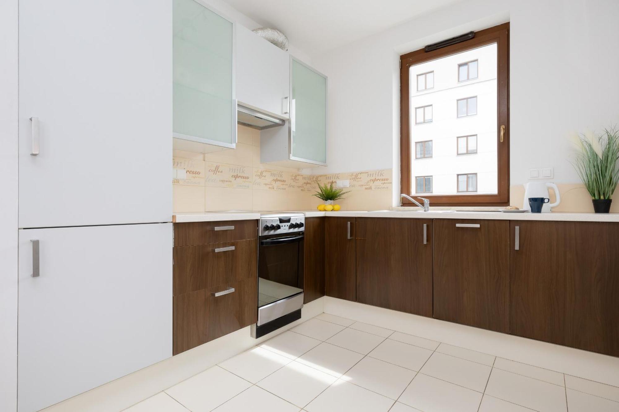 City Apartment With Parking Near Metro Mlociny By Noclegi Renters 바르샤바 외부 사진
