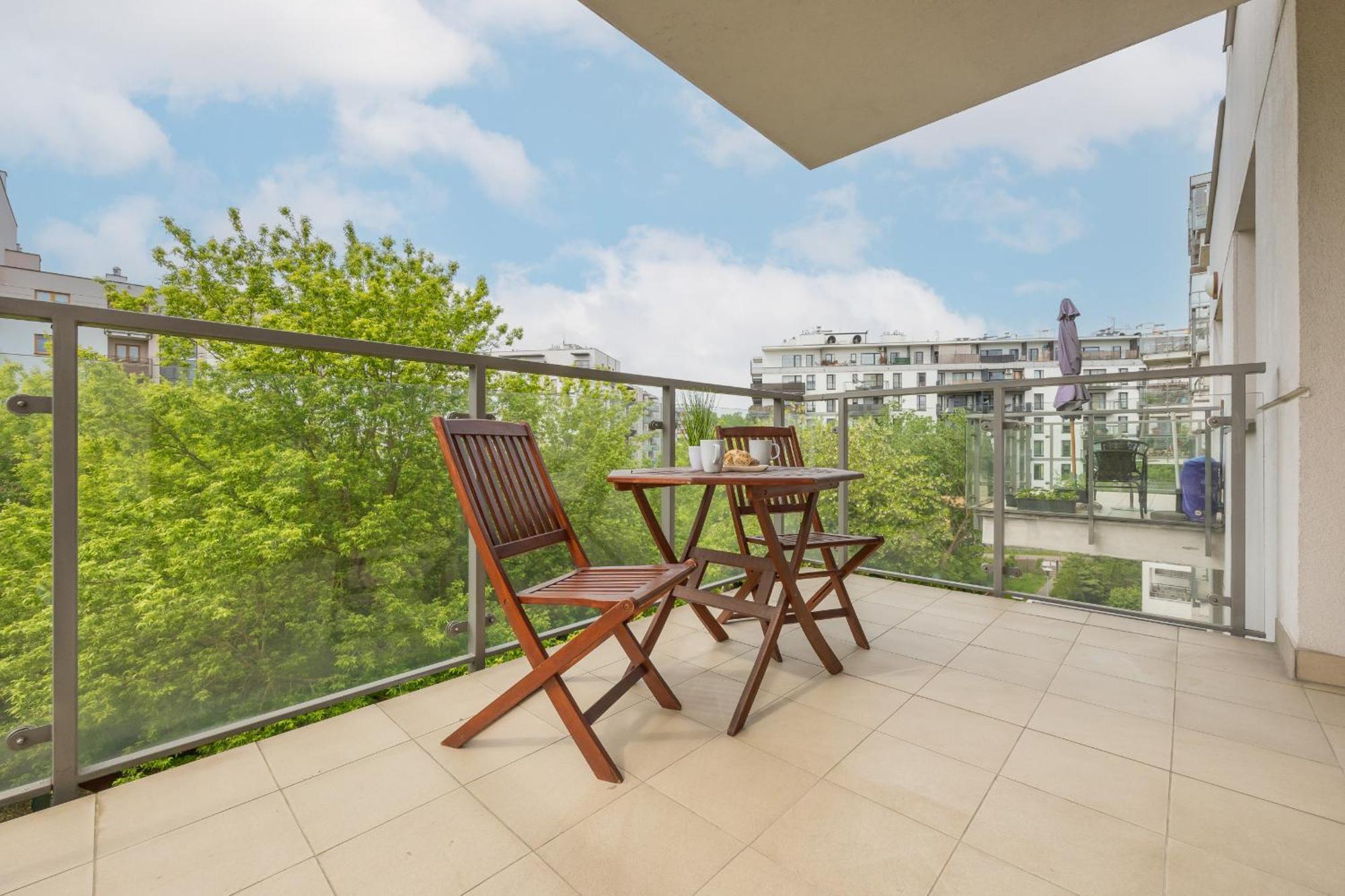 City Apartment With Parking Near Metro Mlociny By Noclegi Renters 바르샤바 외부 사진