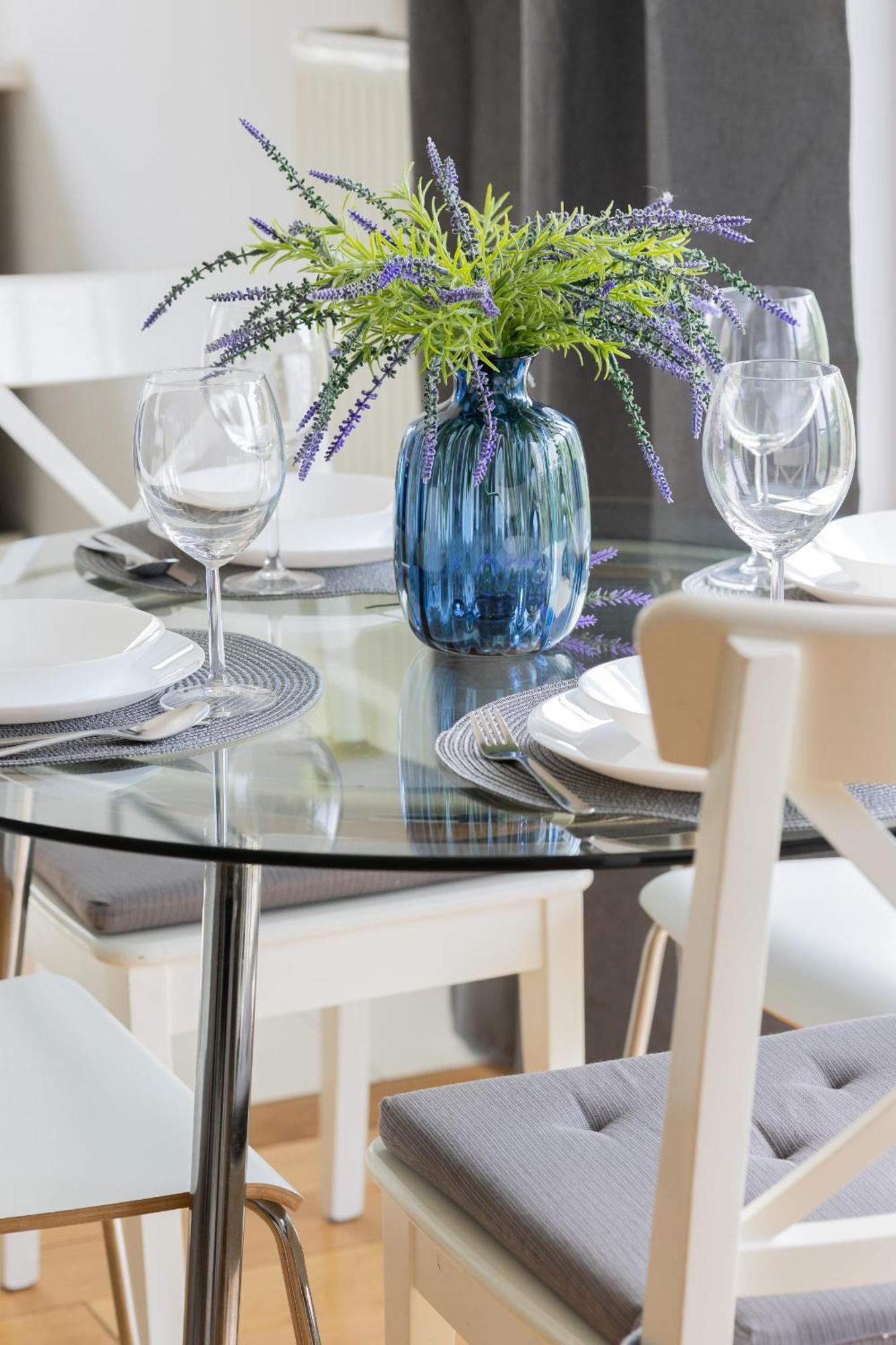 City Apartment With Parking Near Metro Mlociny By Noclegi Renters 바르샤바 외부 사진